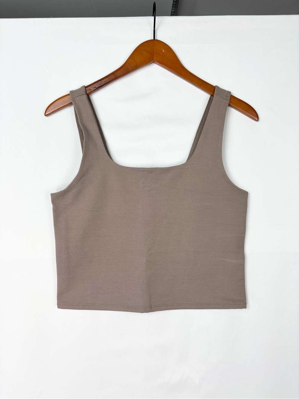 Pact On The Go Square Neck Tank Size M Tan Crop Women